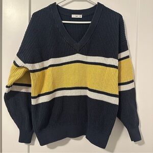Aritzia TNA Navy and Yellow V-Neck Knit Oversized Sweater Size XXS Women’s
